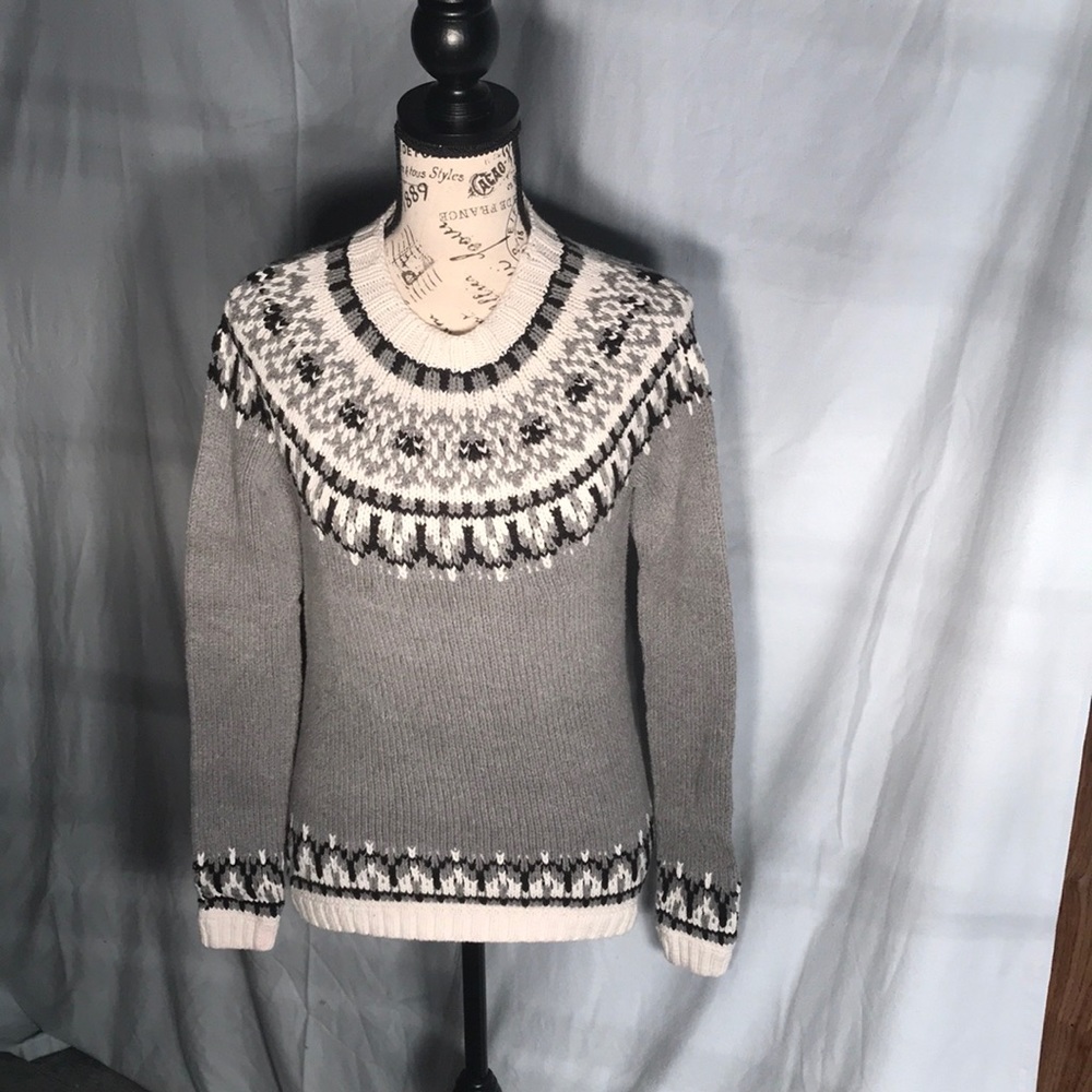 Beautiful G.H. Bass & co. Sweater